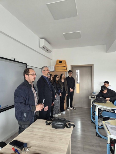 Astăzi elevii claselor a VIII a au avut plăcerea de a participa la prezentarea ofertei educaționale a Colegiului Național „Kemal Ataturk”