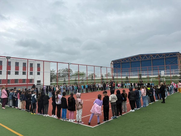 Barbu Dumitru, antrenorul de rugby din cadrul CS Medgidia a fost astăzi printre copii!